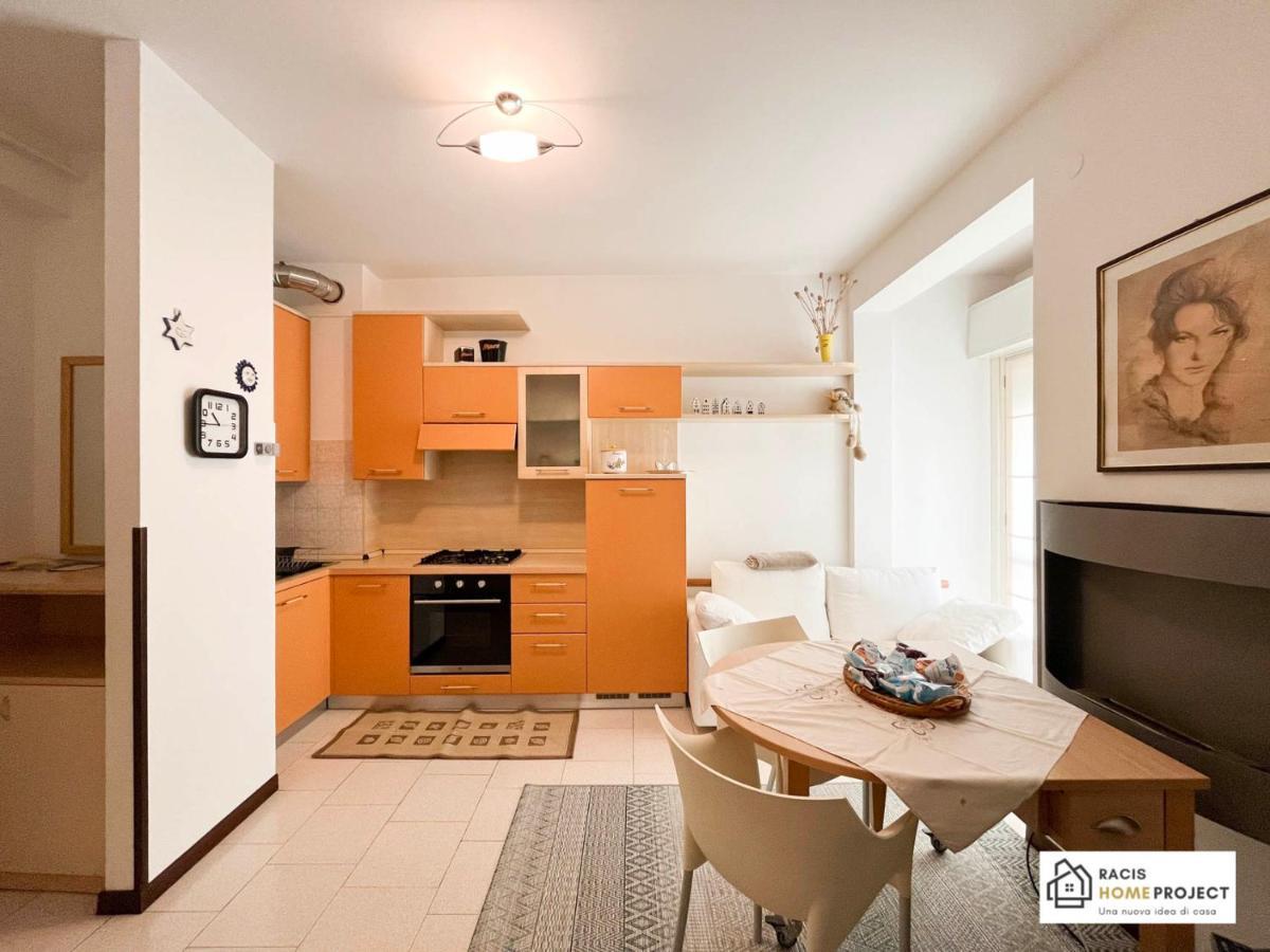 Casa Liviya - Appartamento Con Vista Lago Мадонна-дель-Сассо Экстерьер фото